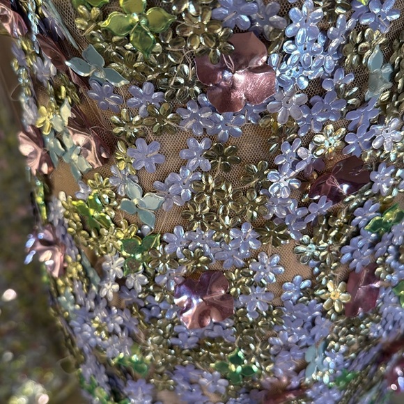 MAC DUGGAL
Multicolor Sleeveless Floral Paillette Embellished Mesh Gown - Picture 13 of 17